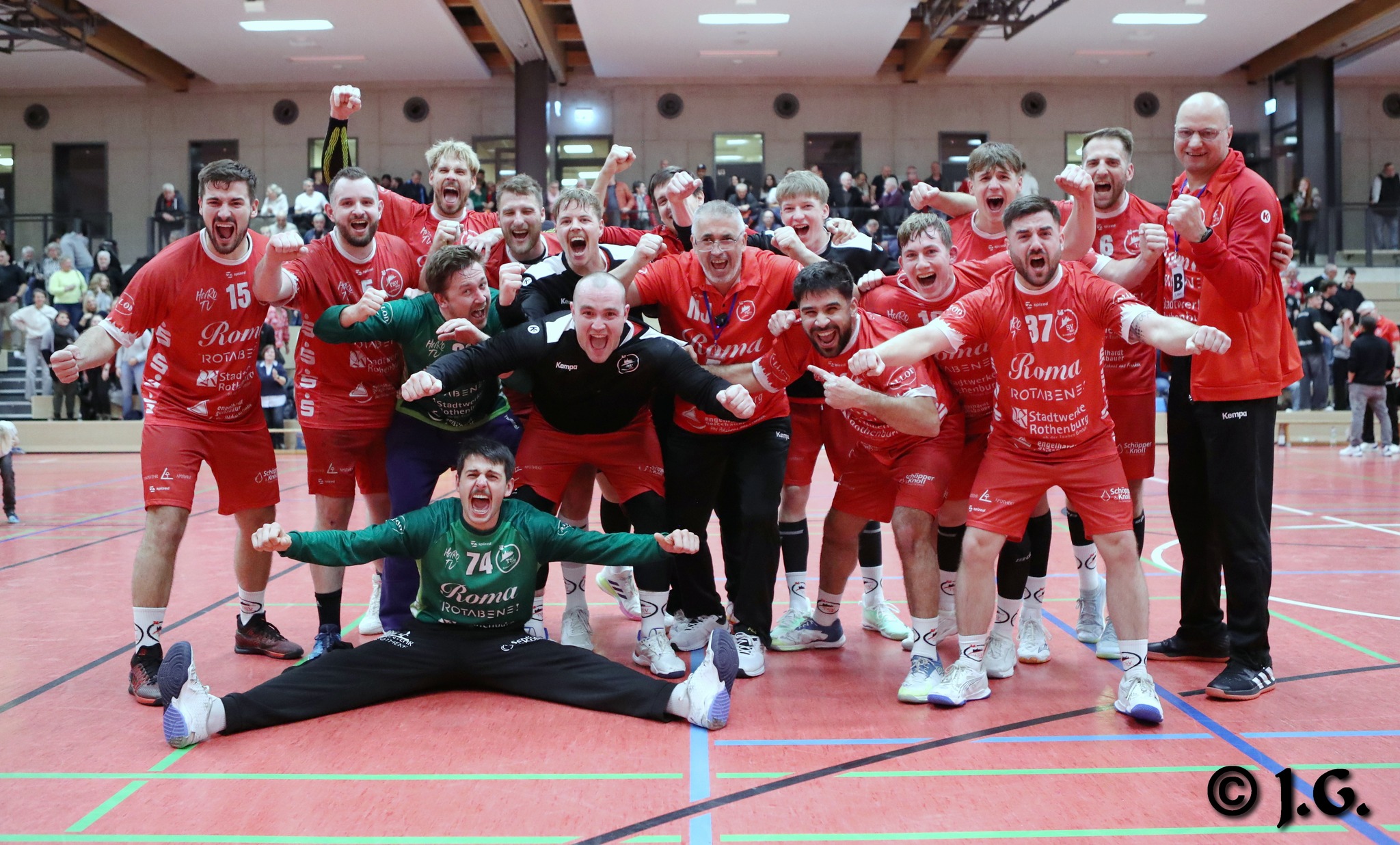 Read more about the article Standing Ovations für Rothenburger Handballer